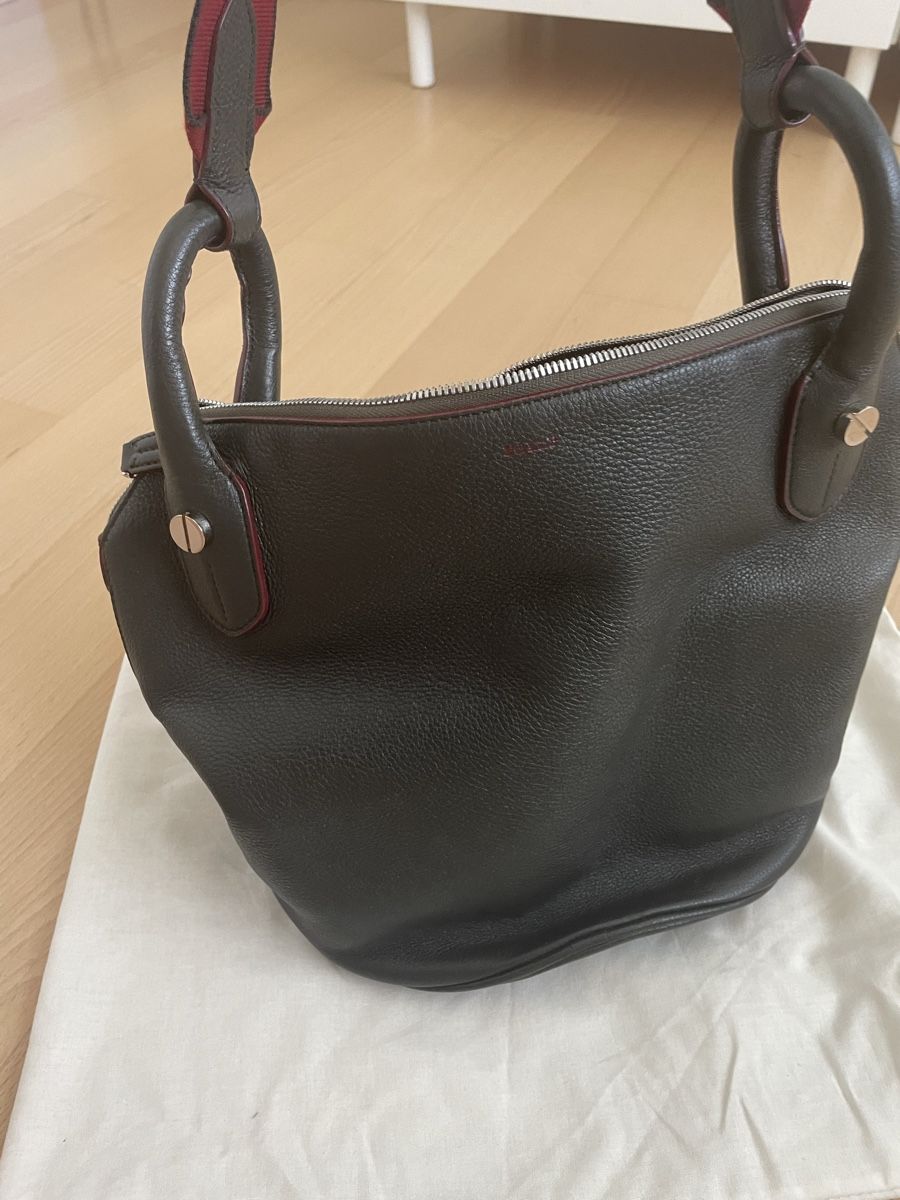 Bally Borse da donna: Chic Bally Leather Bucket Bag - Timeless Classic! – Usato da Bonstetten venduto da Aleksa75 2
