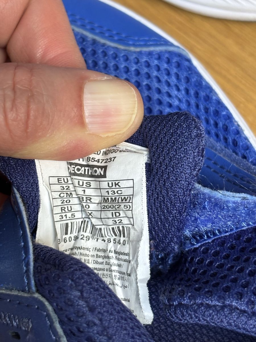 Decathlon Scarpe per ragazzi: Chaussures sport Décathlon t.31 – Usato da Founex venduto da ari_2gt7 3