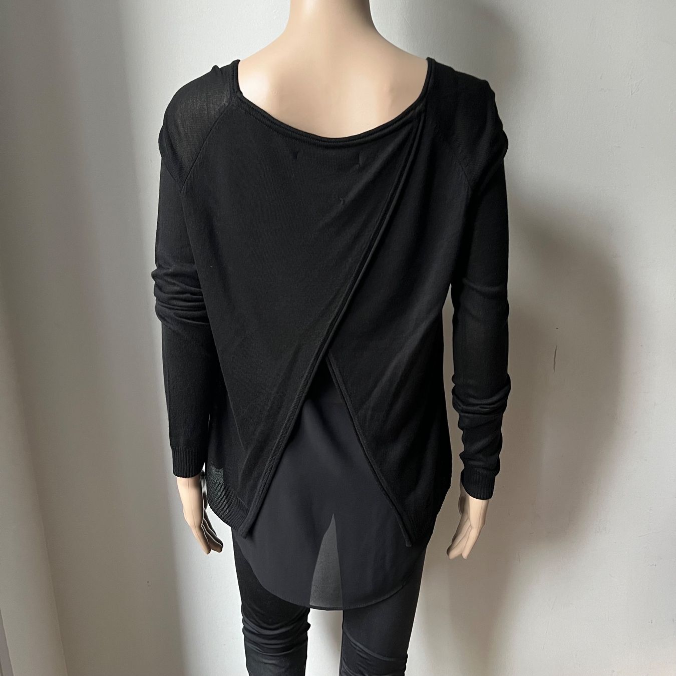 Only Maglioni & Felpe: ONLY Pullover 🖤 – Usato da zürich venduto da vintage12 3