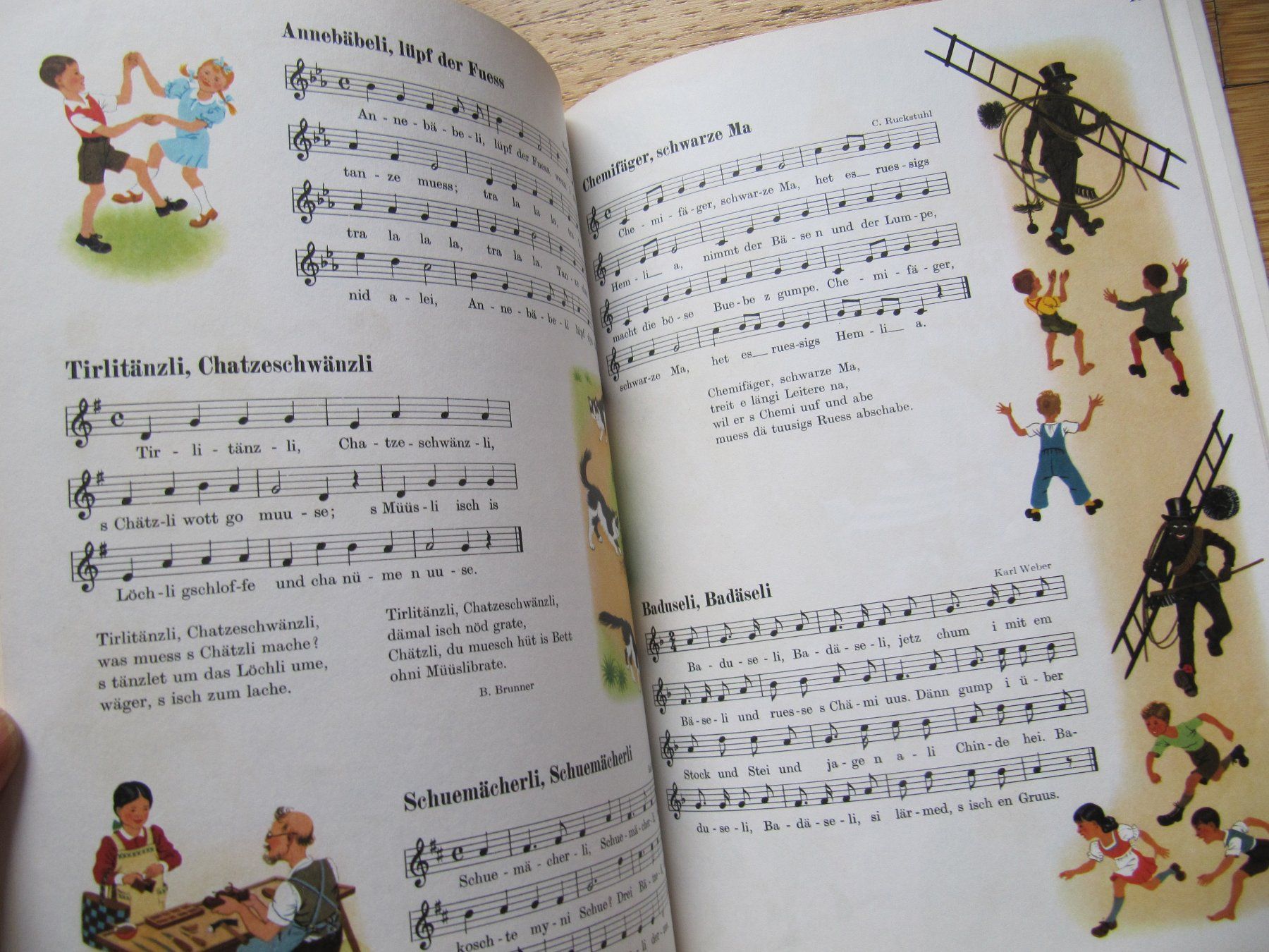Bücher: KinderLiederbuch Chömed Chinde mit CD plus 1 CDs Liedli – Neu (gemäss Beschreibung) aus Würenlos von AustralisZ 3