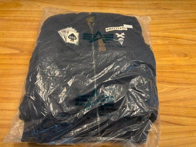 Alpha Industries Jacken: Breitling Alpha Industries Bomberjacke Daunenjacke – Neu und originalverpackt aus Grenchen von chaga1234 4