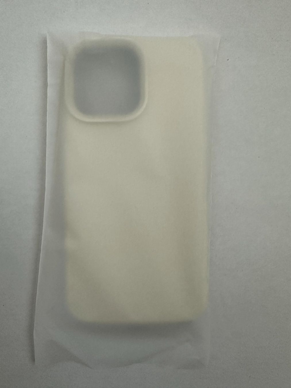 Cover & Protezioni schermo: White, iPhone 15 PRO, Liquid Silicone Phone Case – Nuovo e nell'imballaggio originale da Gattikon venduto da Sarahs_Schatzkammer 3