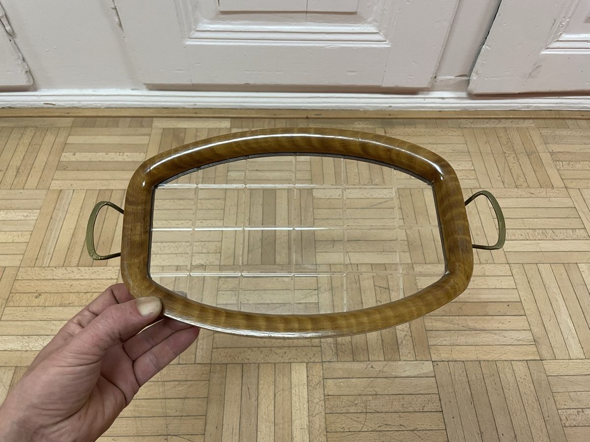 Servierplatten: Kleines 50s Serviertablett Nussbaum Glas Tablett vintage – Gebraucht aus Zürich von Vintagewiesel 9