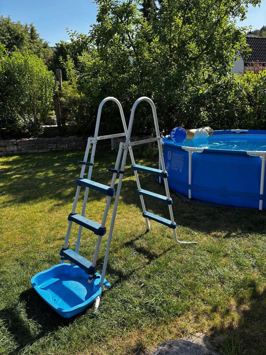 Intex Piscine: Pool-Leiter mit Fussbecken – Usato da Münchenstein venduto da Cmuggel