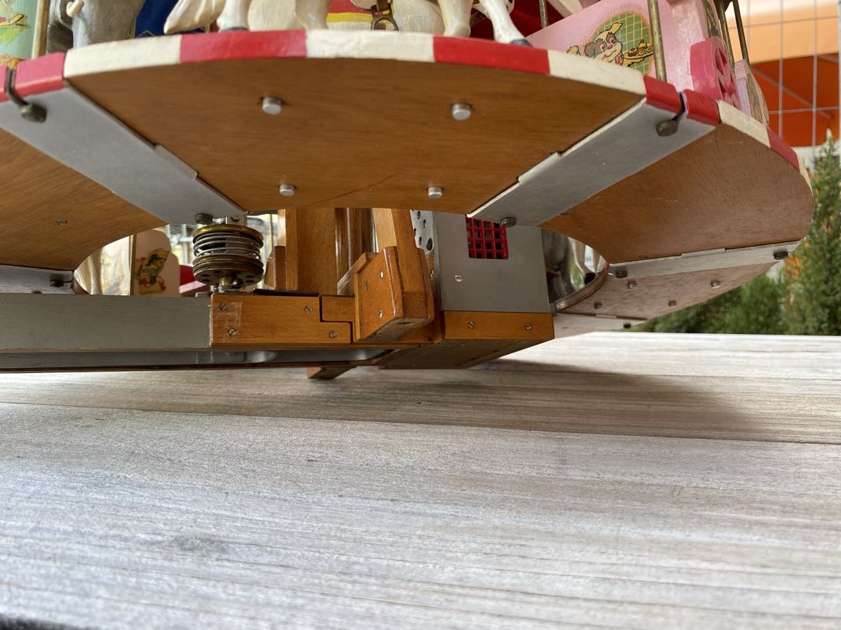 Spielzeuge: Spieluhr Karussell Holz – Gebraucht aus Glattbrugg von Pischte.Brockenhaus 8