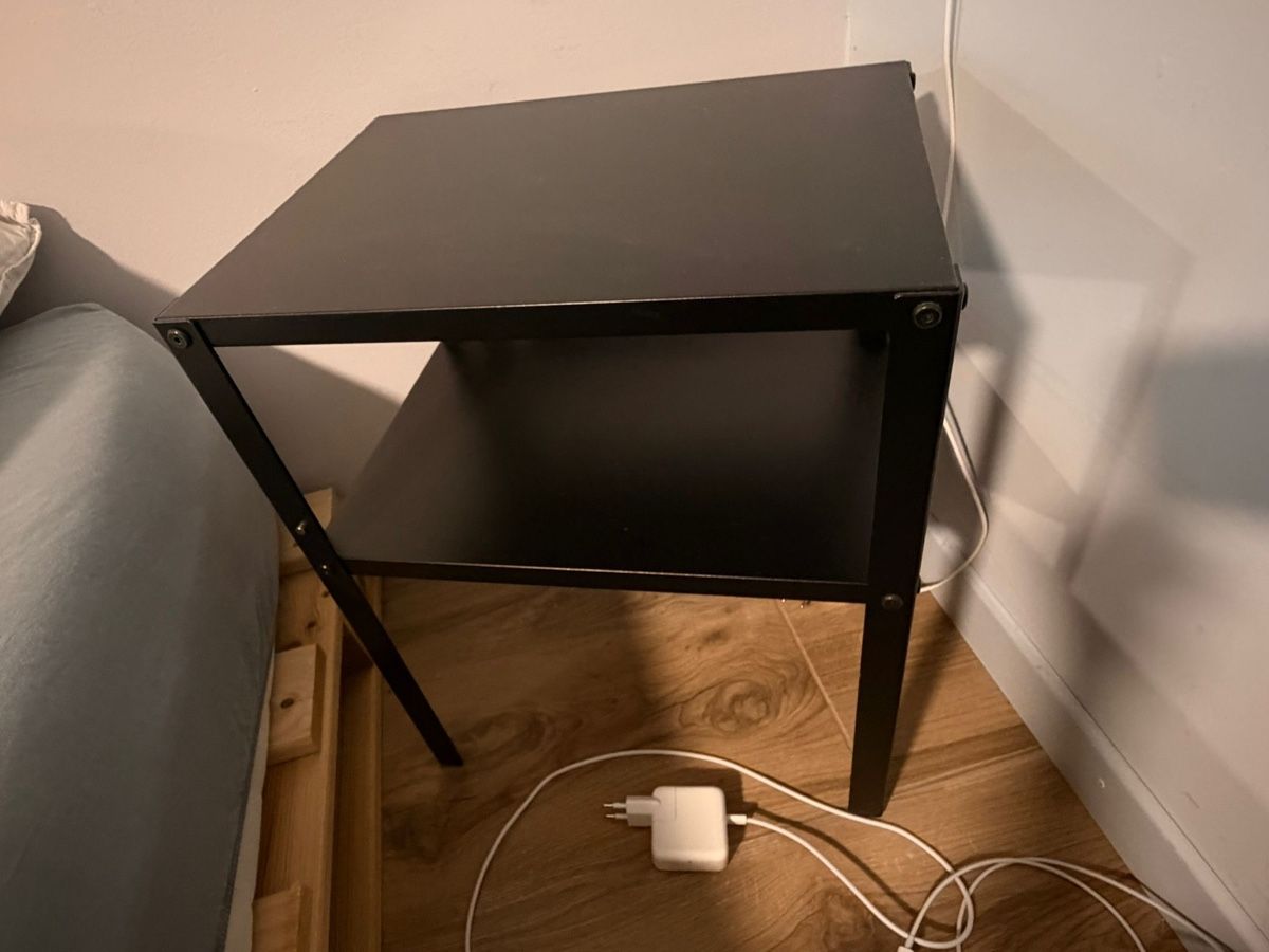 Comodini: Table de chevet noir – Usato da Bressaucourt venduto da uba_rhf8 1
