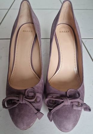 Bally Wildleder Pumps