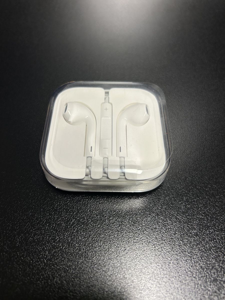 Apple Cuffie: Kopfhörer apple  – Nuovo e nell'imballaggio originale da Rütihof venduto da ALAFC