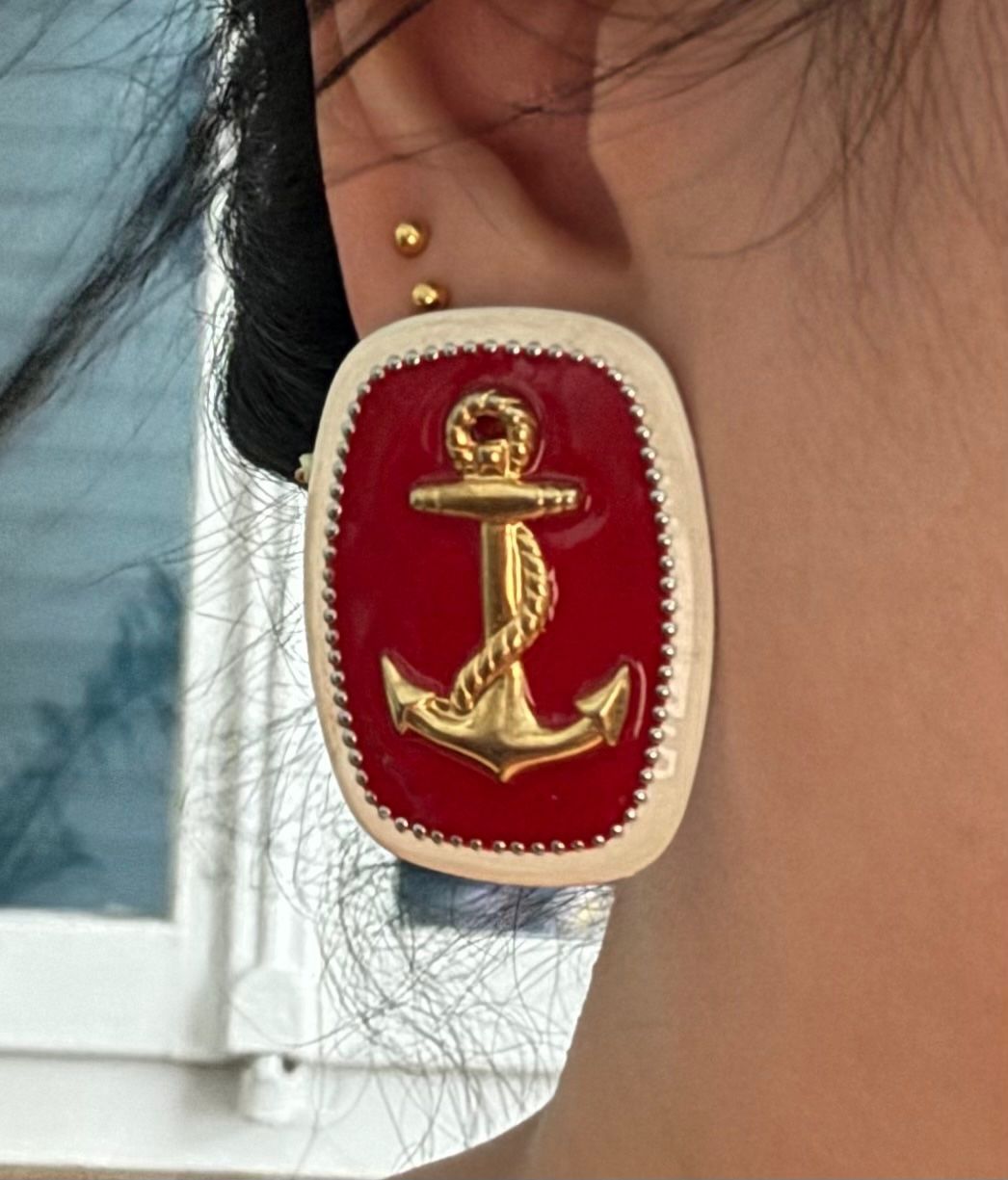 Orecchini pendenti & Orecchini a lobo: Red enamel earrings with gold anchor – Usato da Zürich venduto da kri_zhv2 2
