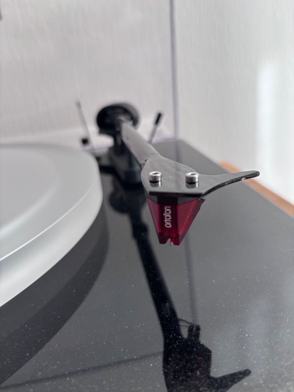 Pro-ject Tourne-disques: Pro-ject debut carbon 2m red – D'occasion à Nyon par ydo_wp9l 3