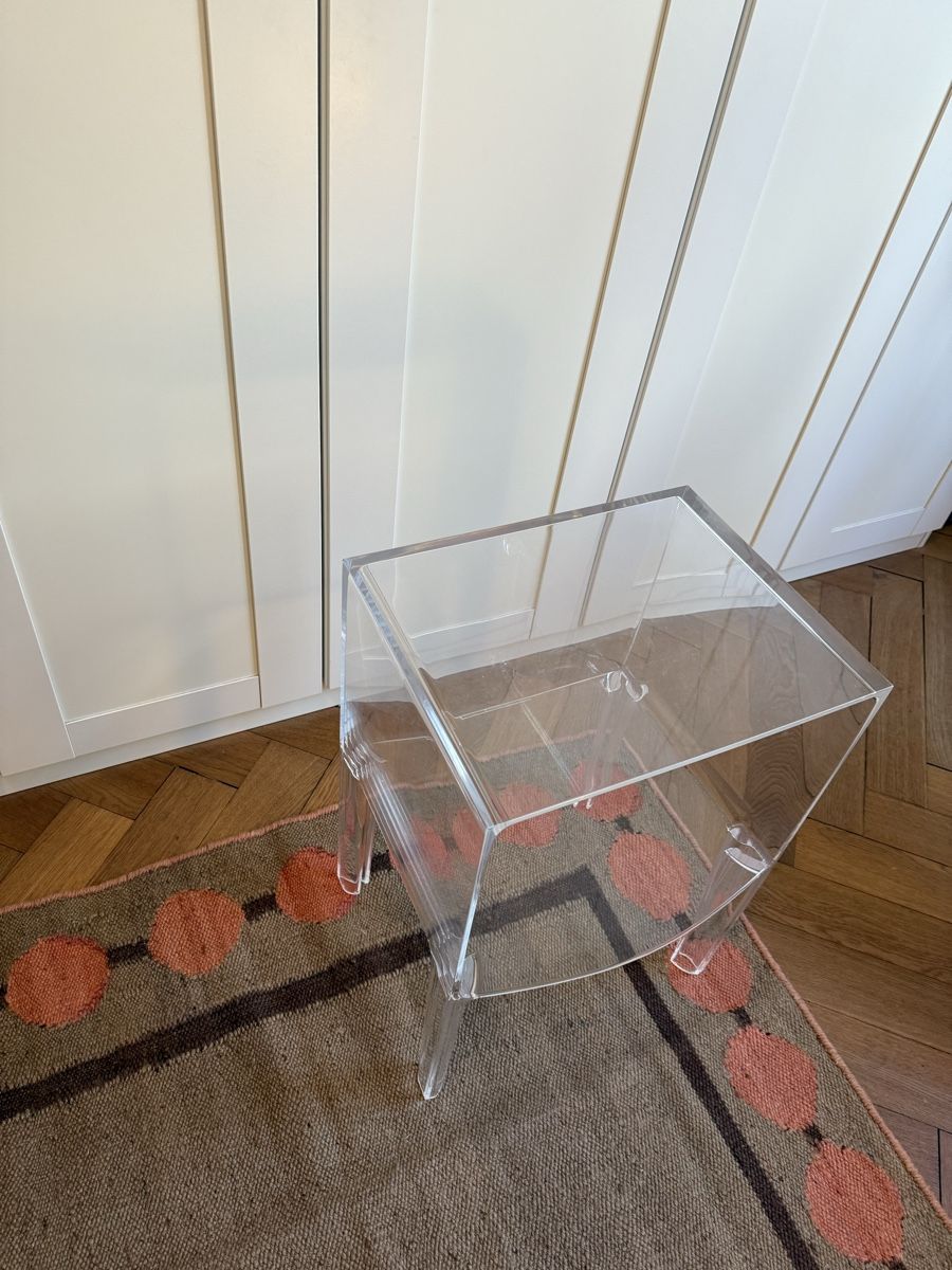 Comodini: Kartell Beistelltisch Small Ghost Buster – Usato da Zürich venduto da MCM11 1