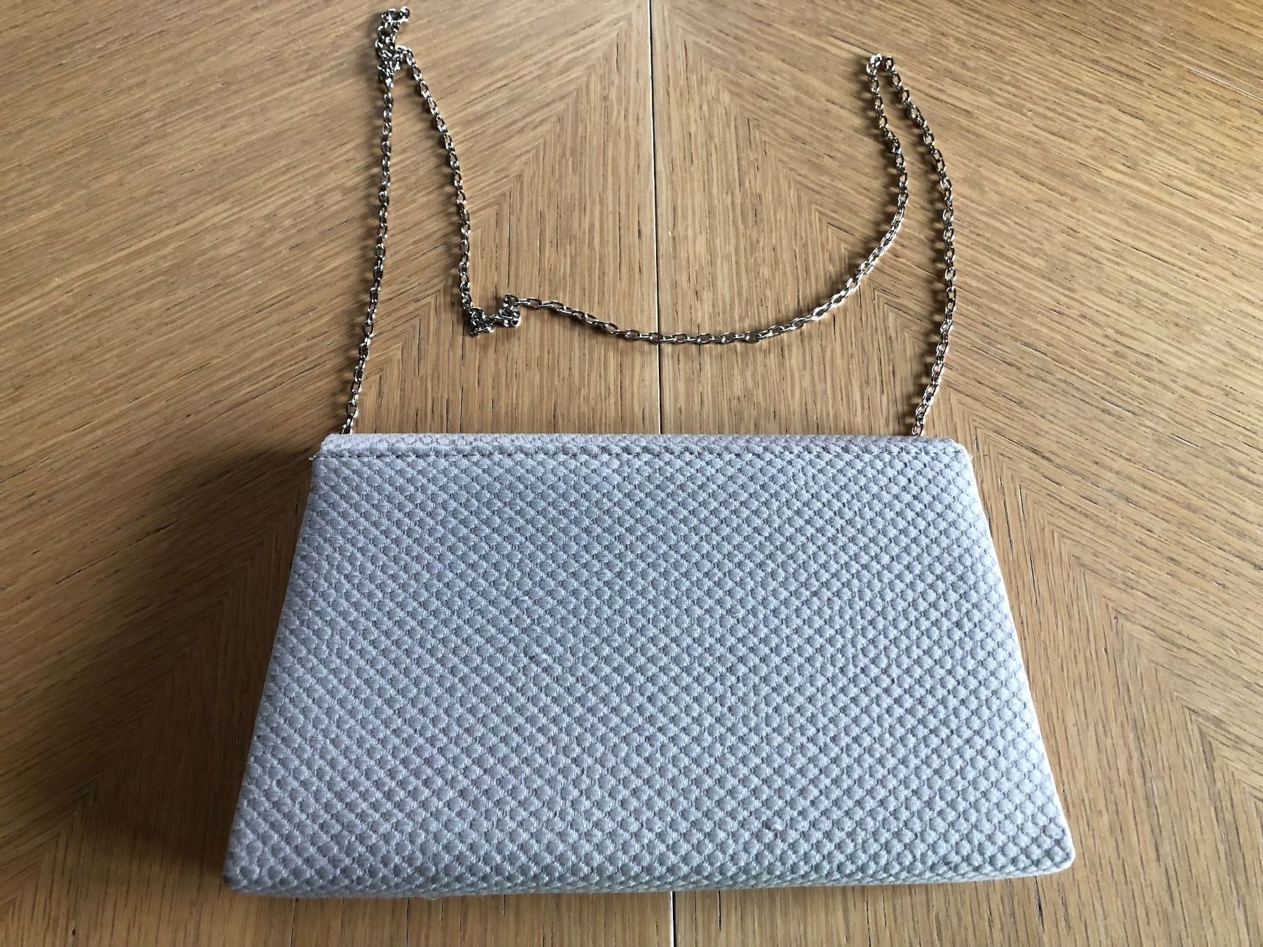 Borse da donna: Abendtasche beige – Usato da Schübelbach venduto da Dolly990_2 1