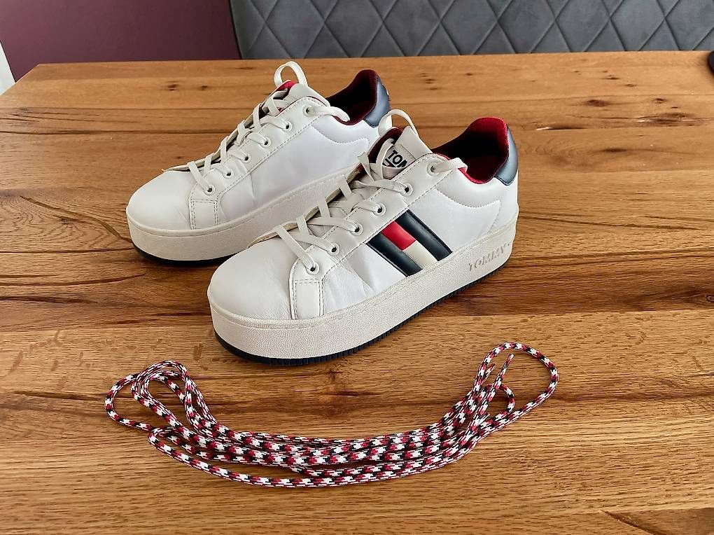 Damenschuhe: Tommy Hilfiger Schuhe – Gebraucht aus Dielsdorf von Gauga284