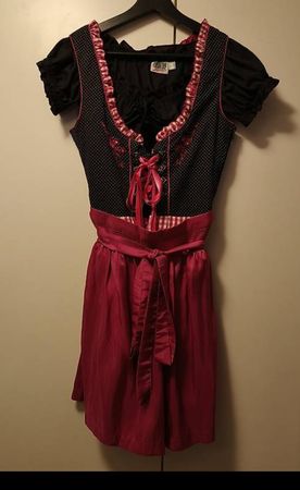 Dirndl in Grösse 36