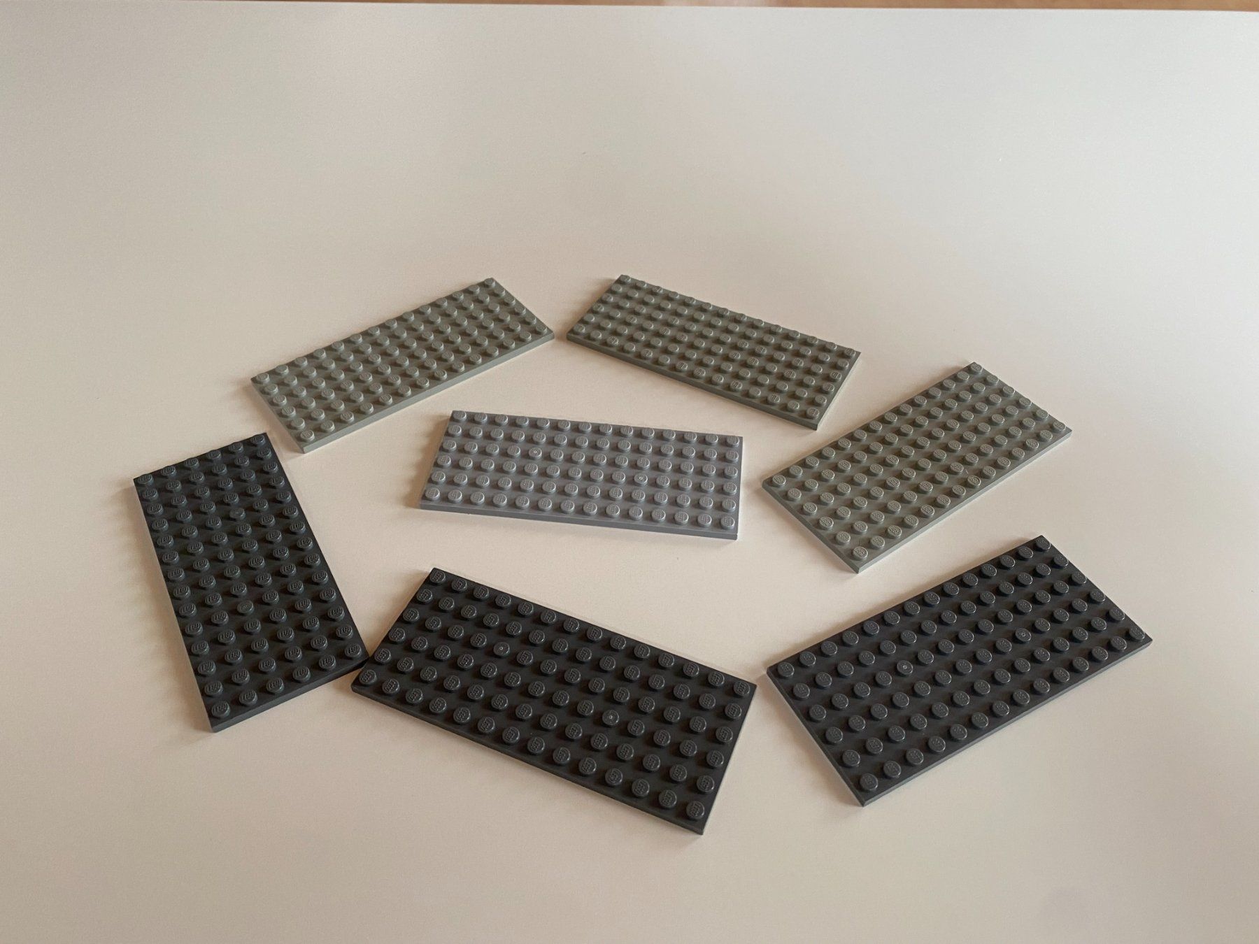 Lego Giocattoli: LEGO - 7 - GRAUE - PLÄTTLI - 14 X 6 - NOPPEN – Usato da Gelterkinden venduto da ajdt4