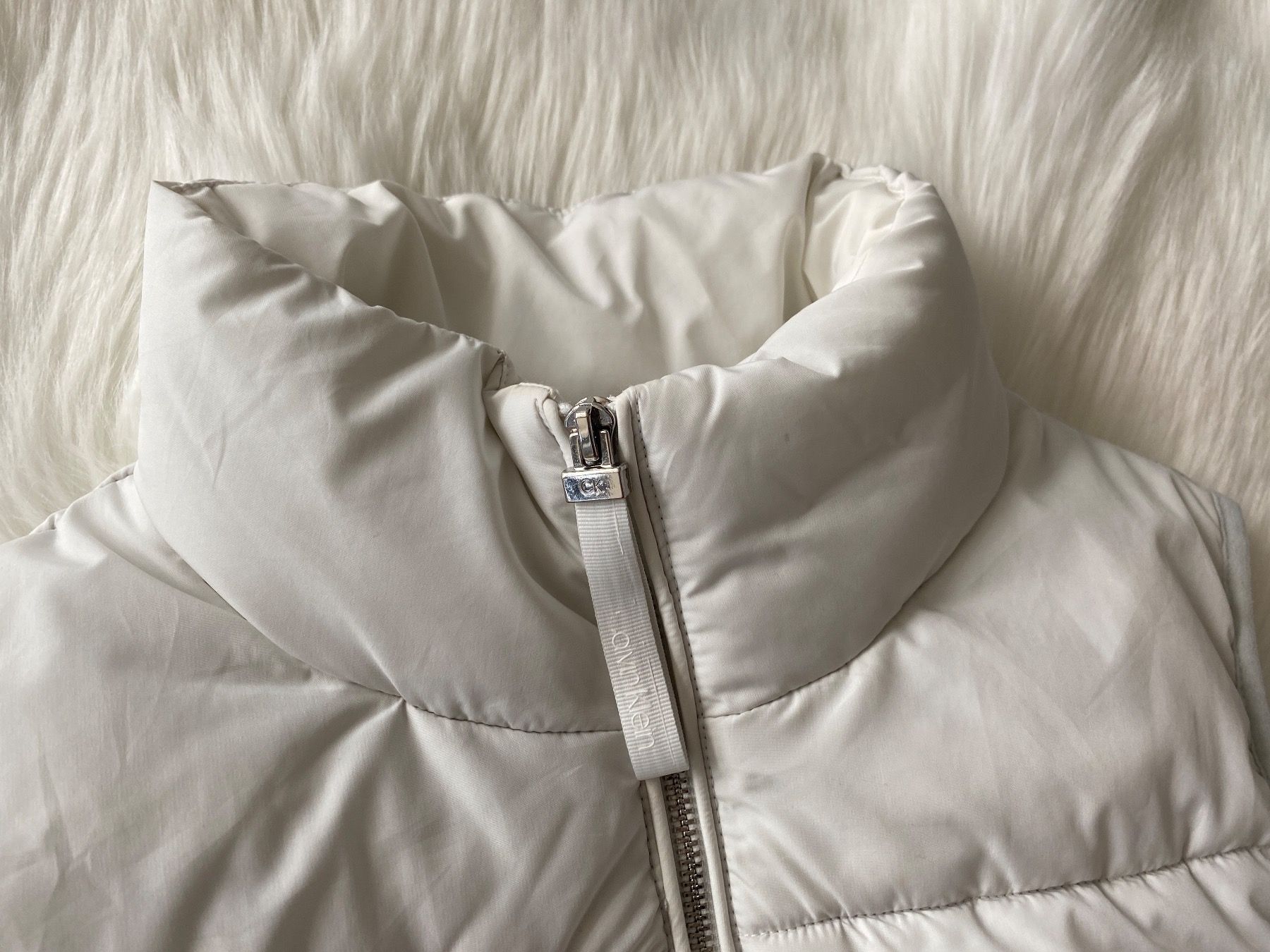 Calvin Klein Gilet & Giacche senza maniche: Weste Calvin Klein Beige M – Usato da Duebendorf venduto da Alexandertreyer 1