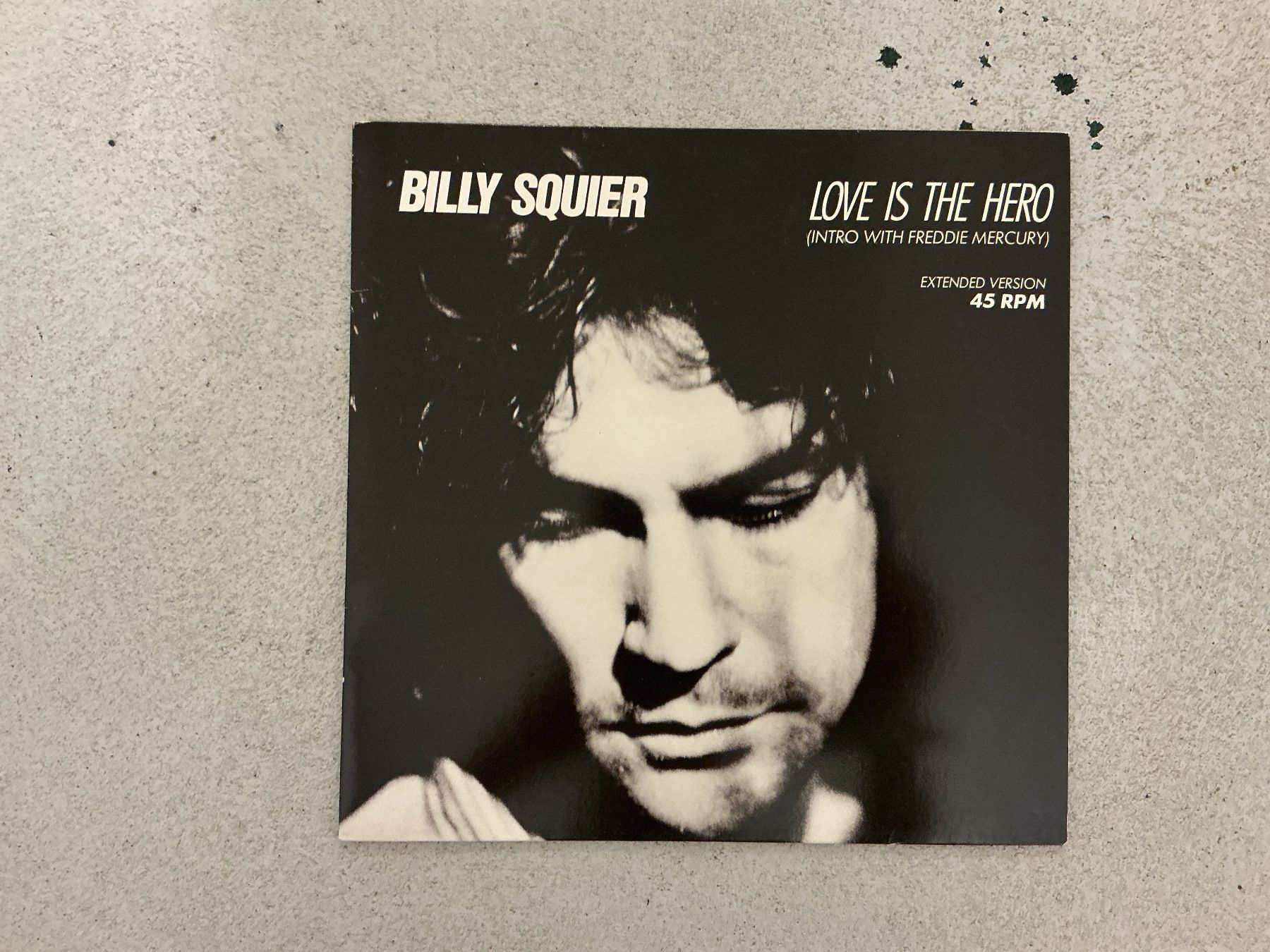 Dischi in vinile: Billy Squier Maxi-Single - Love Is The Hero – Usato da Winterthur venduto da Tumko_7_Vinyl