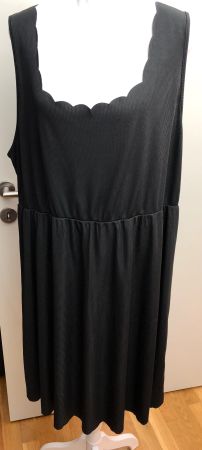 Kleid Curve Shein schwarz Gr. 4XL