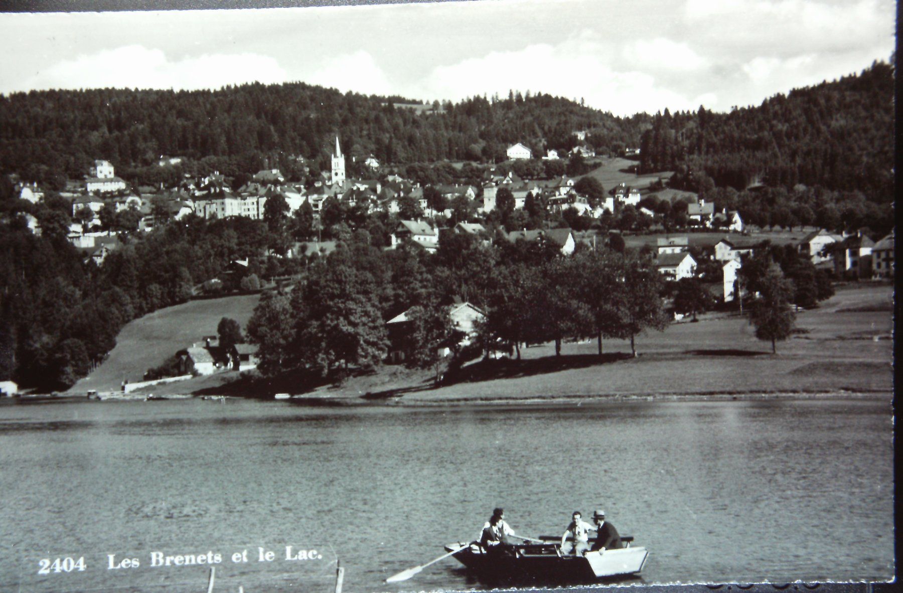 Cartoline postali: Le lac des Brenets sur le Doubs – Usato da Le Locle venduto da Roger46