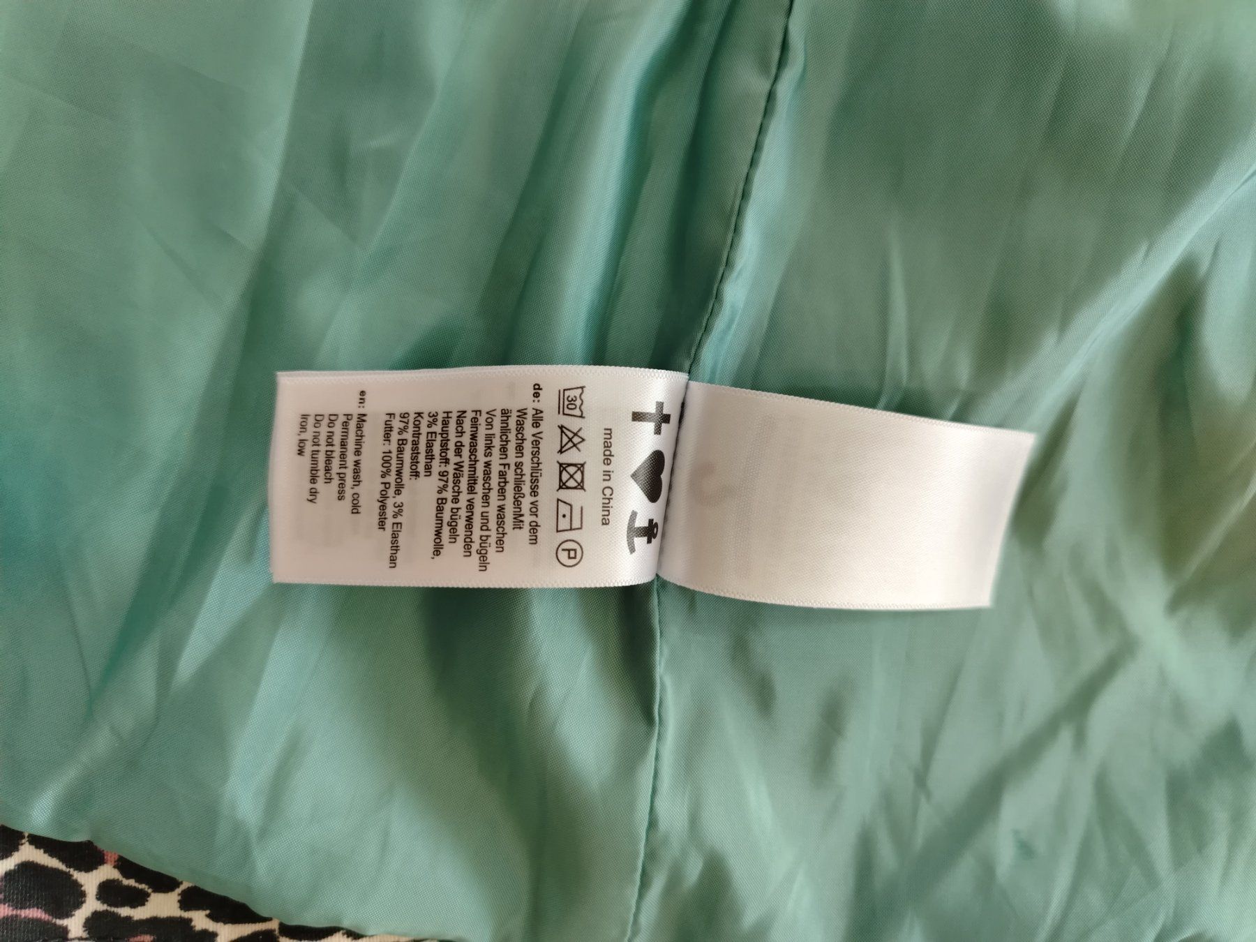 Blutsgeschwister Jacken: Übergangsjacke mit Leoprint von Blutsgeschwister – Neu (gemäss Beschreibung) aus Schönenbuch von sop_n7zd 4