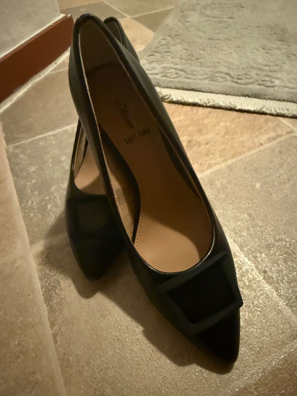 S.Oliver Scarpe da donna: Schwarze S. Oliver Pumps, Grösse 38, neuwertig, – Usato da Winterthur venduto da Lumi11 4