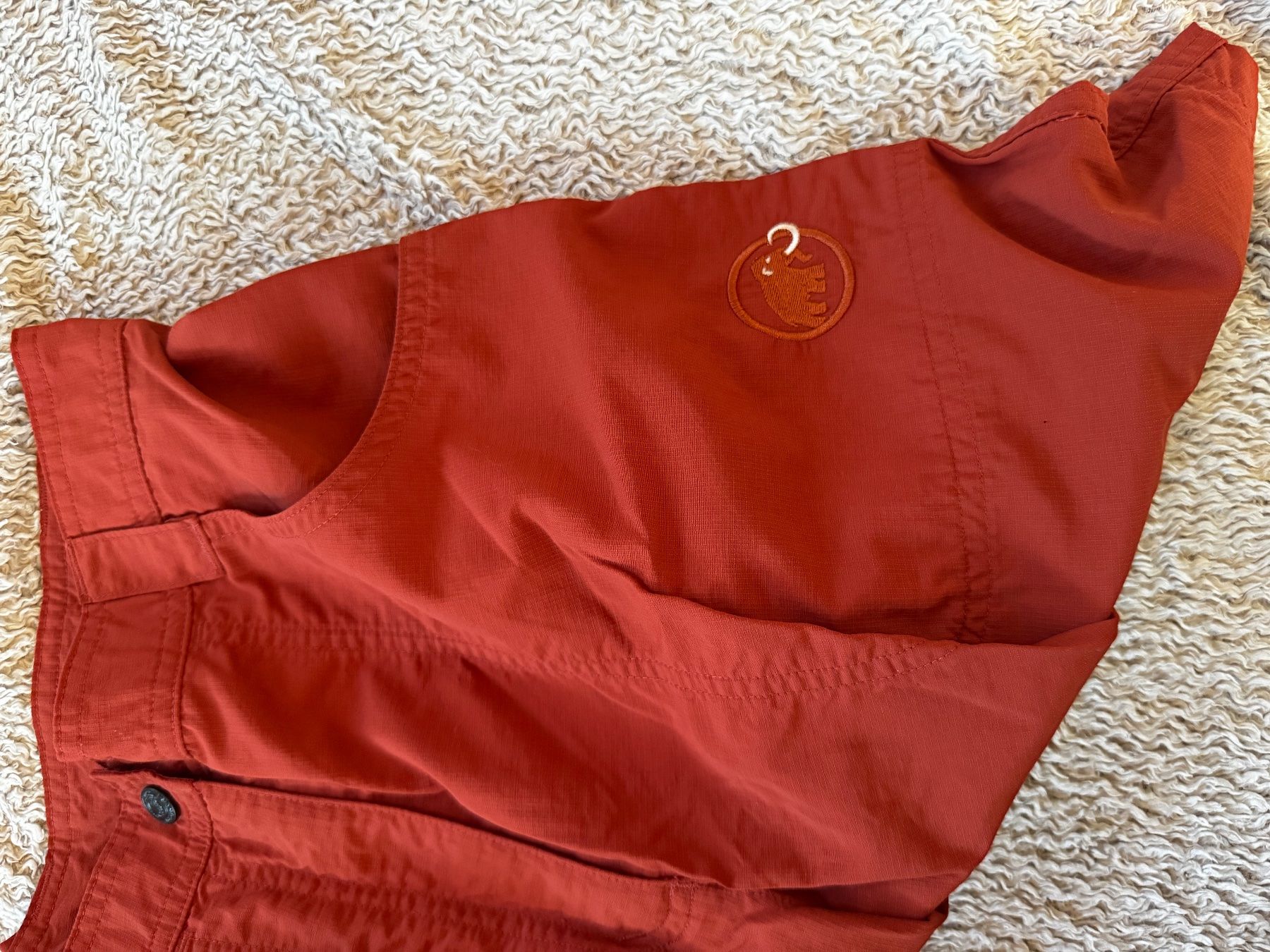 Mammut Hosen: Mammut short gr. 36 couleur brique – Gebraucht aus Ovronnaz von Etagne68 1