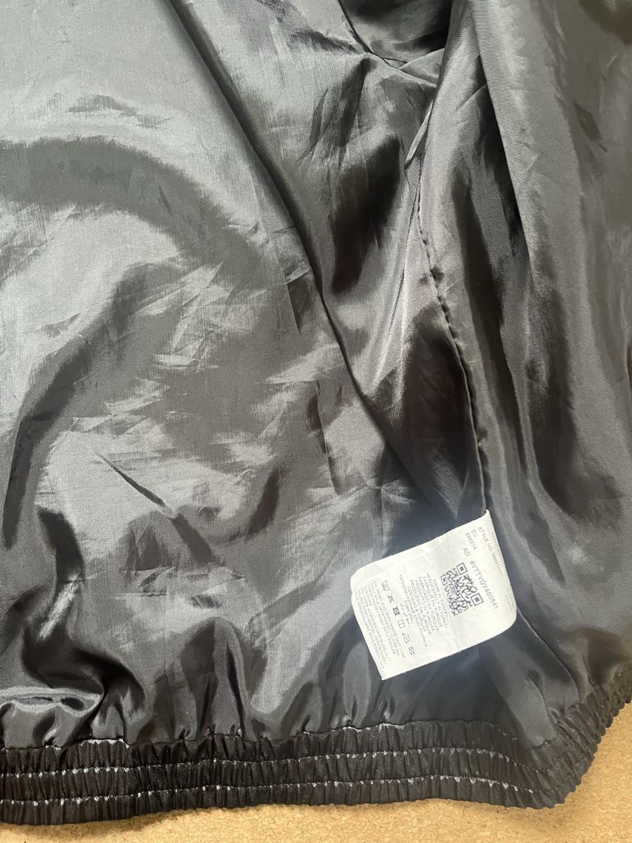 Puma Giacche: Puma Trainingsjacke schwarz glänzend Gr. S – Usato da Zuchwil venduto da MLV92 4