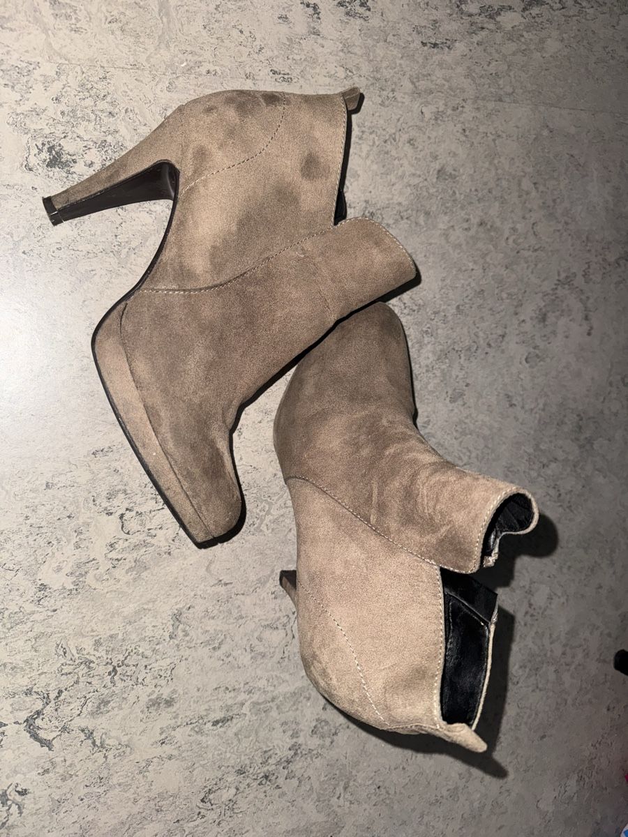 Anna Field Damenschuhe: Herbststiefel von Anna Field, Grösse 40 – Gebraucht aus Pfäffikon ZH von Tetu.33
