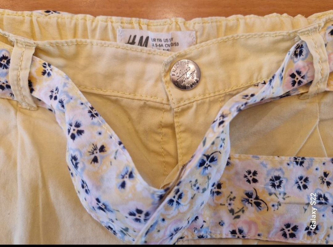 H&M Hosen: H&M Short, Gr. 116 – Gebraucht aus Muri b. Bern von rol_xtf8 1