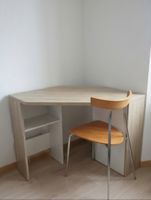 Bureau d'angle avec rangements intégrés  Comme neuf (2 disp)