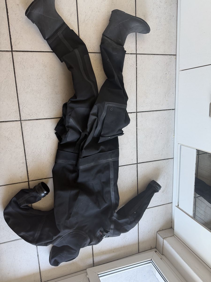 Mute per immersioni: Scuba drysuit with integrated boots used – Usato da winterthur venduto da iva_j2h5 3