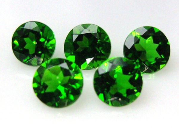 Pietre preziose: Chrome Diopside AAA rond 4 mm / 0.28 ct – Nuovo (secondo la descrizione) da La Chaux-de-Fonds venduto da j-aime-les-gemmes