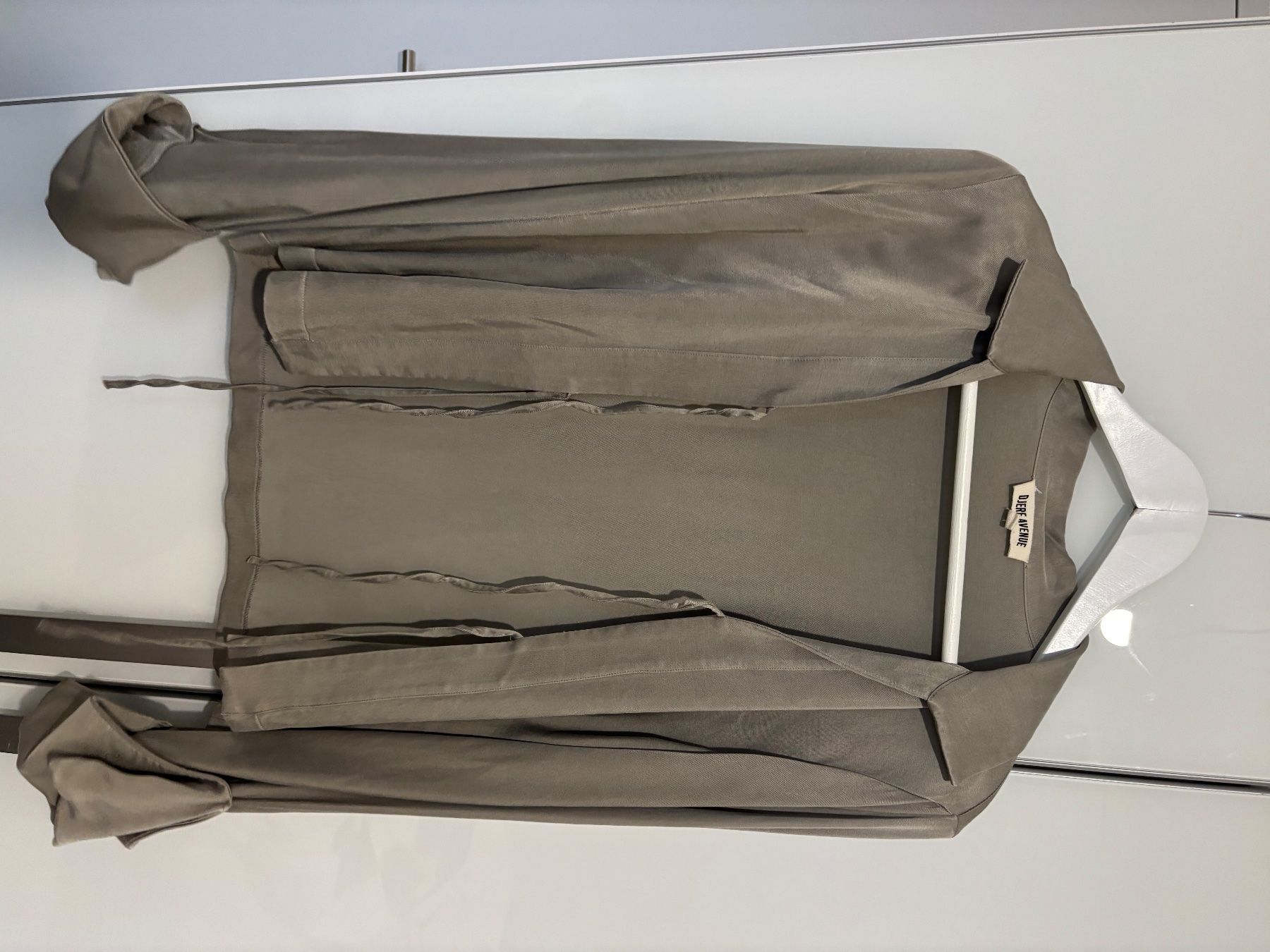 Djerf Avenue Camicette: Djerf Avenue Tie-Top – Usato da Duebendorf venduto da tom_lp2m
