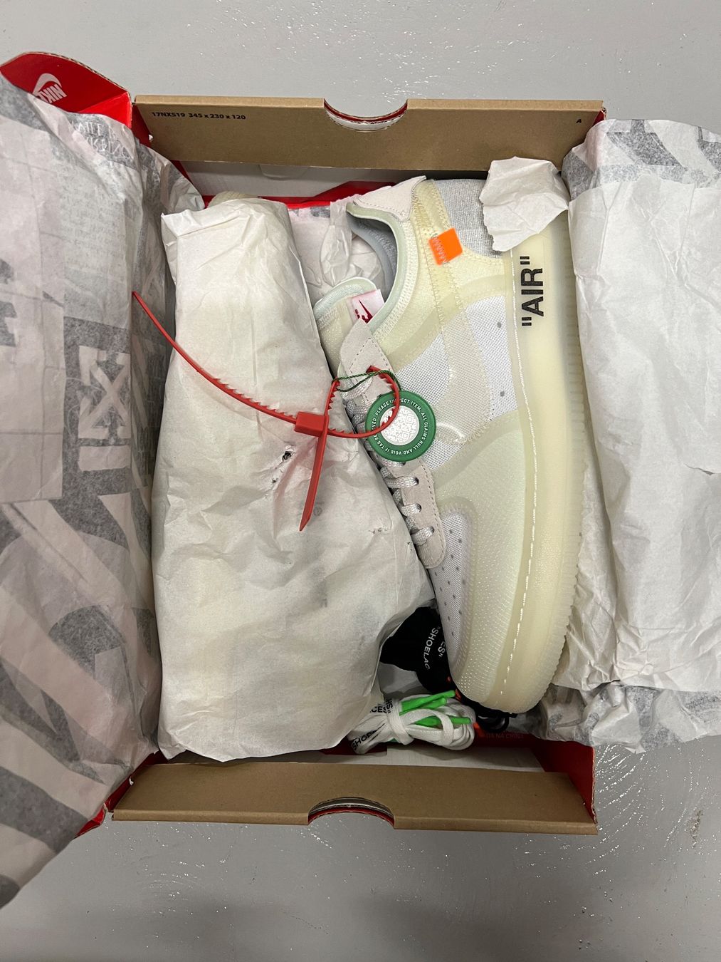 Nike Scarpe da uomo: Air Force 1 Low Off-White - EU 45.5 – Nuovo e nell'imballaggio originale da Bern venduto da ElevenFive 1