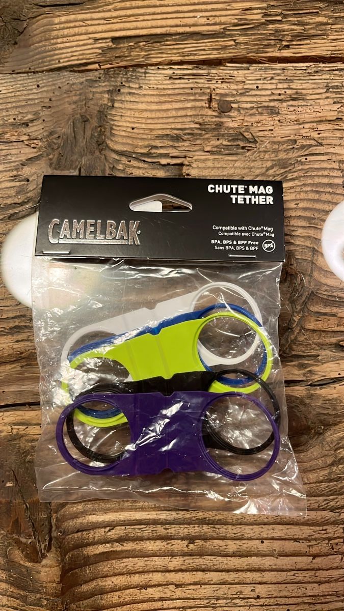 Camelbak Altro in Stoviglie & Bicchieri: Camelbak Chute Mag Tether Ersatzbänder neu – Nuovo e nell'imballaggio originale da Affoltern im Emmental venduto da Zougg 1
