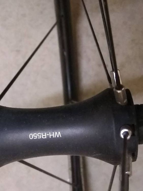 Shimano Pneus & Roues: 28 Zoll Vorderrad Ryde Fahrrad – D'occasion à Langnau i. E. par Li20 3