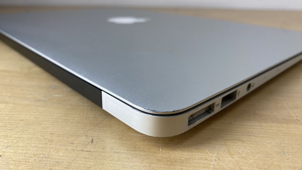 Notebook: MacBook Air 13" 1.6 GHz i5 128 GB SSD  – Usato da Basel venduto da revendo_outlet 3