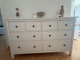 Neuwertige Kommode Ikea Hemnes