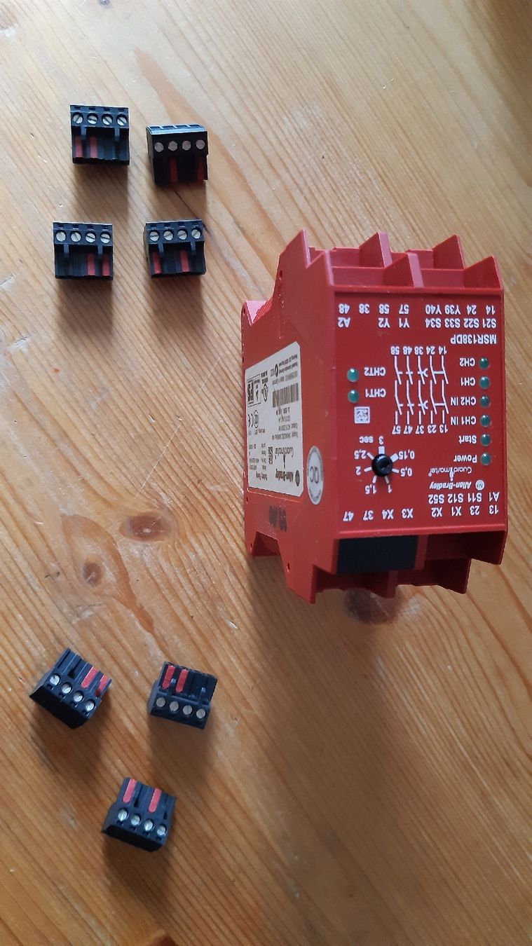 Elektronikbauteile: Allen-Bradley Sicherheitsrelais MSR138DP – Gebraucht aus Oey von Parkplatzbrocki 5