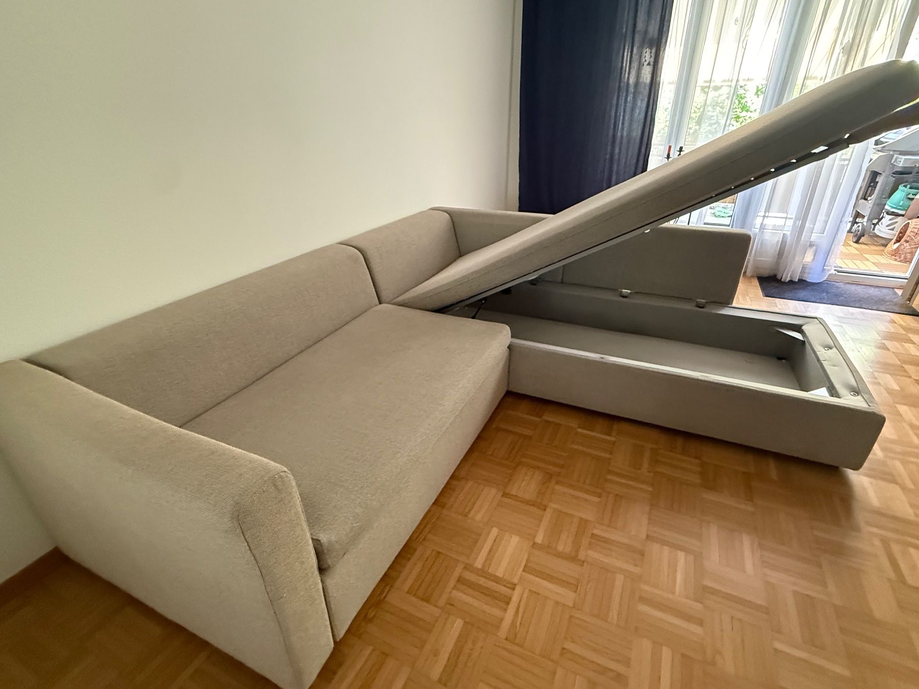 Sofas: Ecksofa grau mit Bettfunktion und Stauraum – Gebraucht aus Wetzikon ZH von jaleanine 2