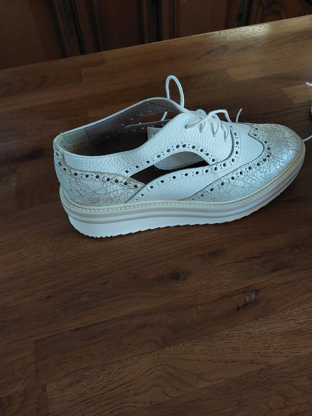 Scarpe da donna: Chaussures 37 – Usato da Gingins venduto da danolive 1