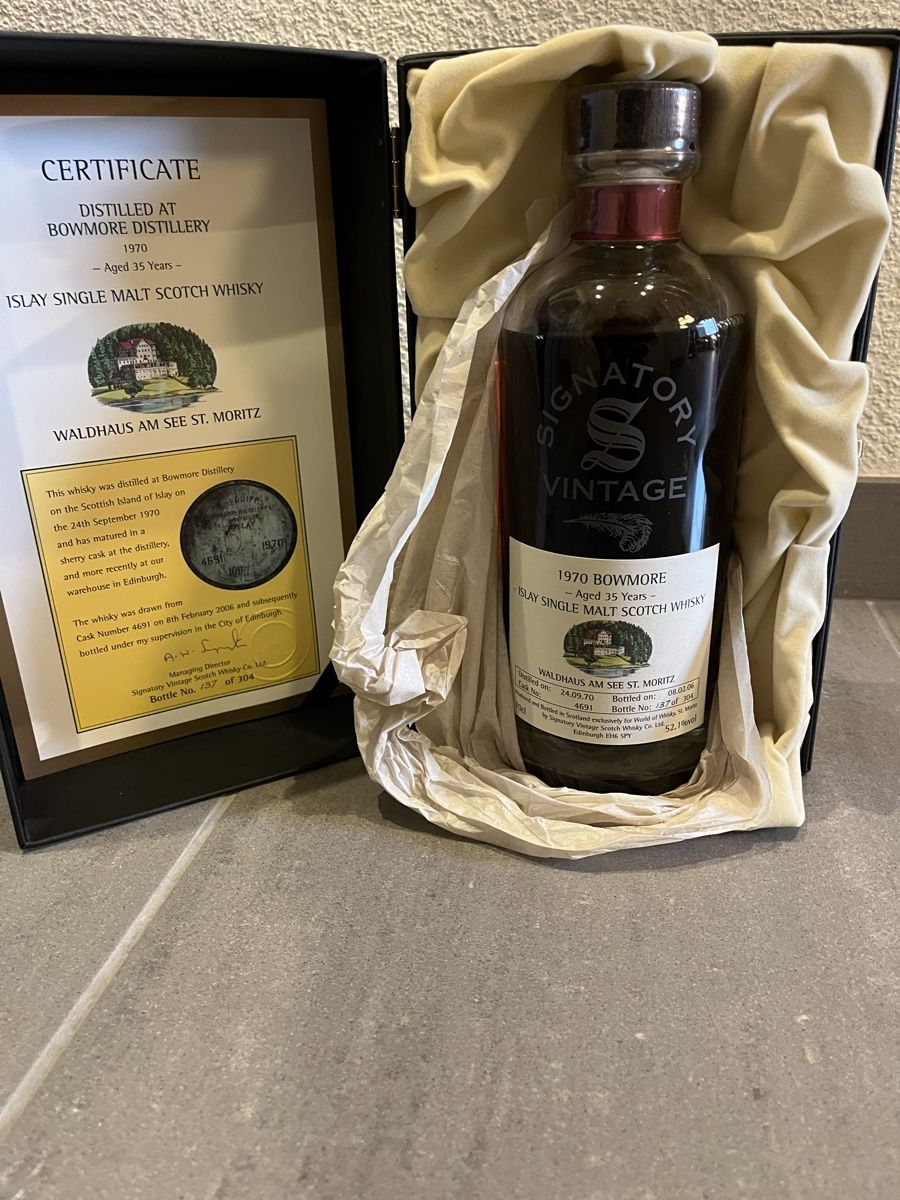 Bowmore Bevande alcoliche: Signatory Vintage BOWMORE 1970 – Nuovo e nell'imballaggio originale da Neerach venduto da fuz_8d7l 3
