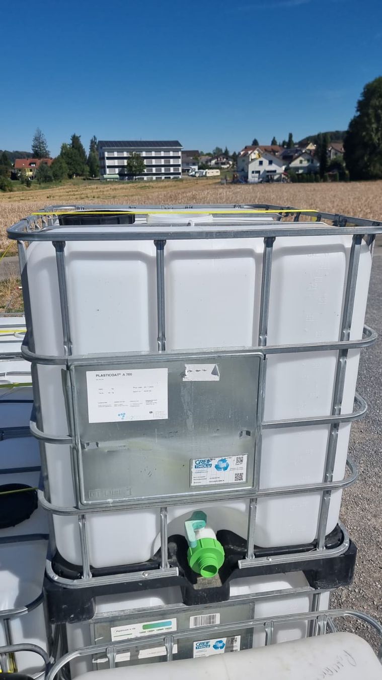 Tränken & Tröge: IBC Wassertank 1000l Wasserbehälter Regenwassertank,  sauber – Gebraucht aus Wettingen von ray_boccia 2