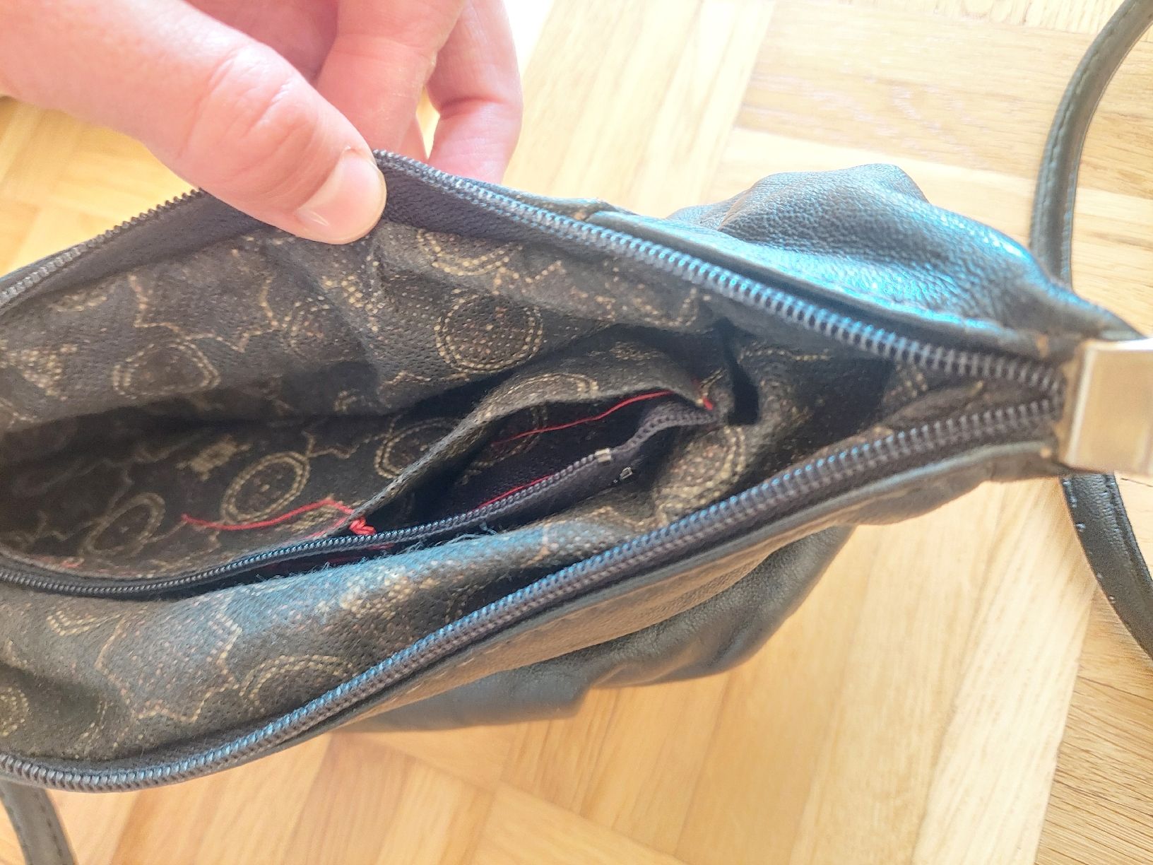 Taschen für Damen: Schwarze Handtasche – Gebraucht aus Zürich von Nadsh 5