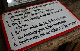 Emailschild "Anweisungen / Vorschriften" Skilift 3