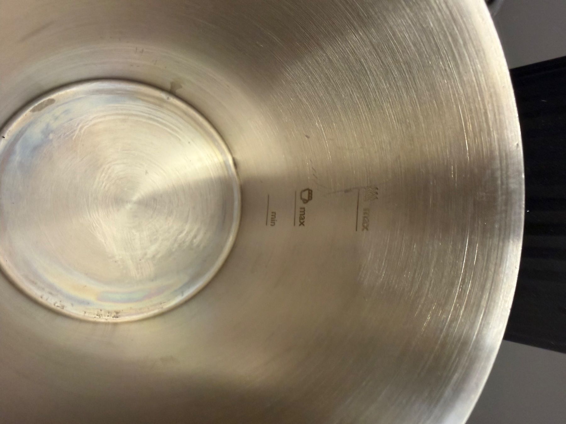 Alessi Elettrodomestici da cucina: ALESSI Milchschäumer PLISSÉ schwarz Cappuccino Maker – Nuovo e nell'imballaggio originale da Solothurn venduto da Tschupaloni 6