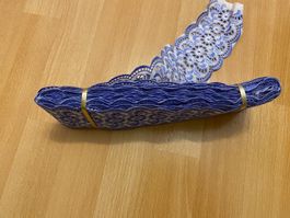 Spitzenband Blau
