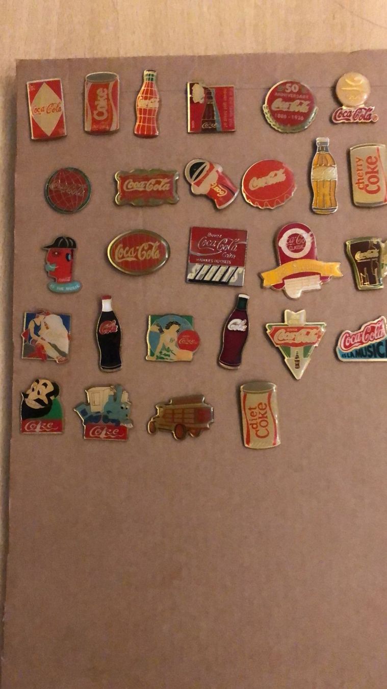 Coca-Cola Placchette & Badge: Vends 32 pins coca – Usato da Corpataux venduto da pfi_27t6