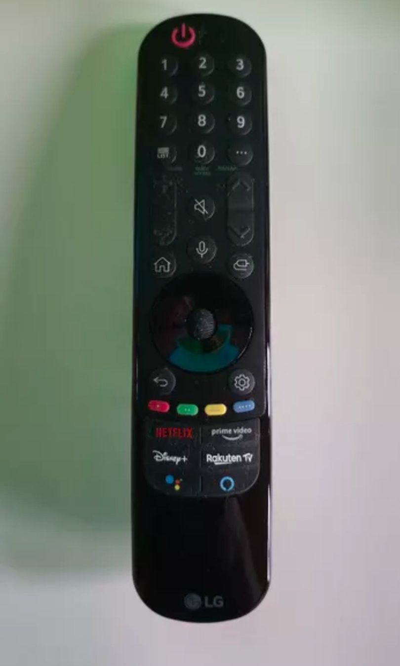 LG Televisori: Television LG OLED 55 inch screen good condition – Usato da Neuchâtel venduto da ray_69zr 3