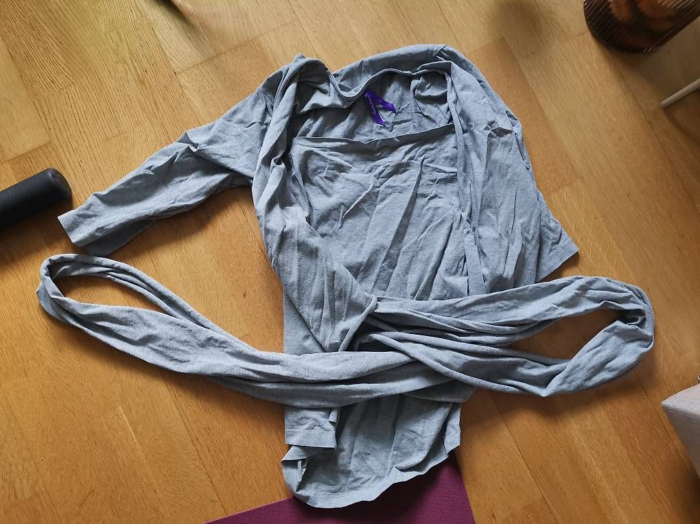 Tops: Seraphine Bonding Top Grösse S grau langärmlig – D'occasion à Bern par sulilena